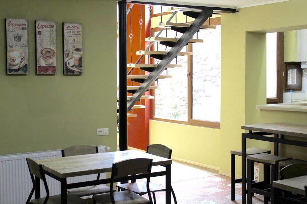 Red Fox Guesthouse Tbilisi Esterno foto